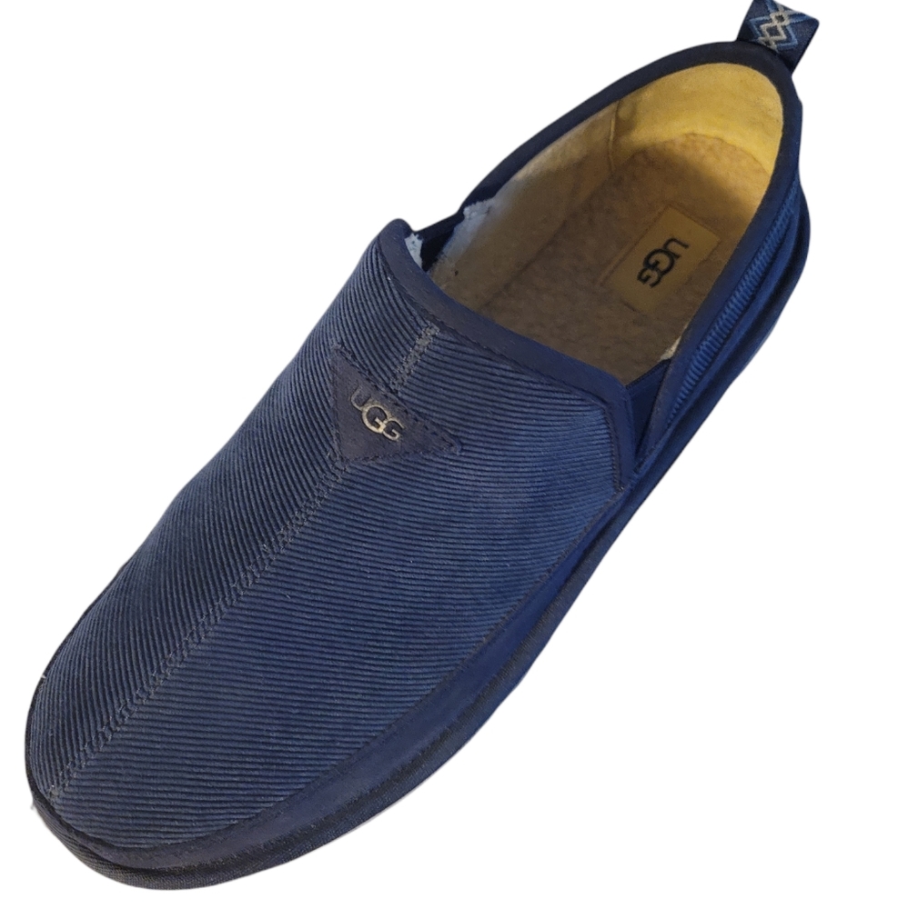 Ugg Romeo Corduroy size 13 Blue